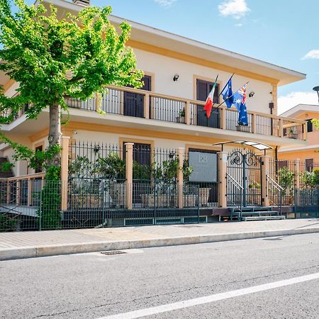 Montesilvano Marina Villa Grace Tombolato מראה חיצוני תמונה